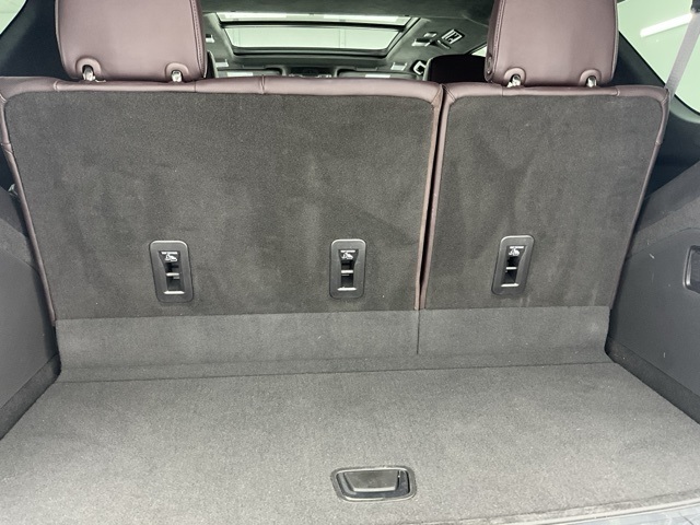 Vehicle image 6 of 33