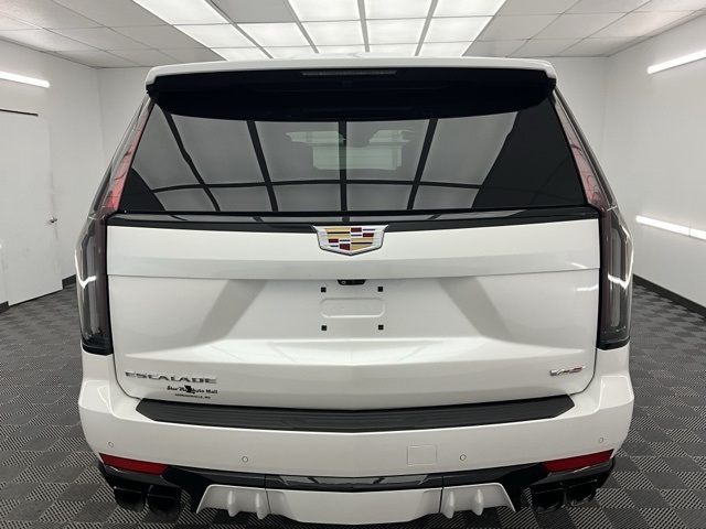 Vehicle image 8 of 33