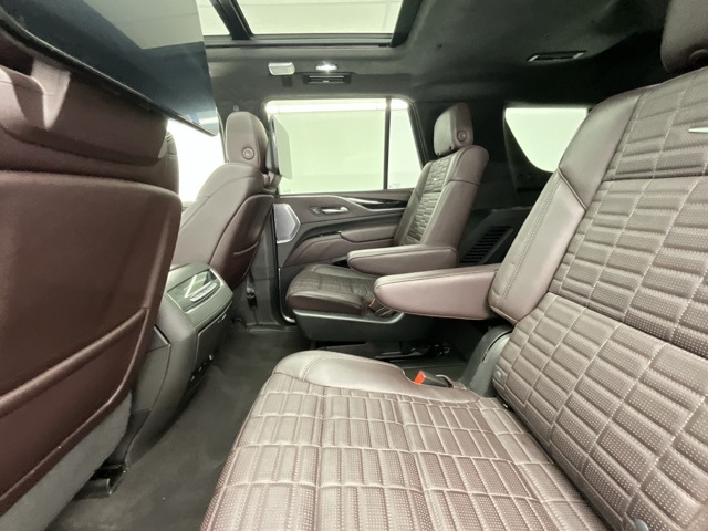 Vehicle image 13 of 33