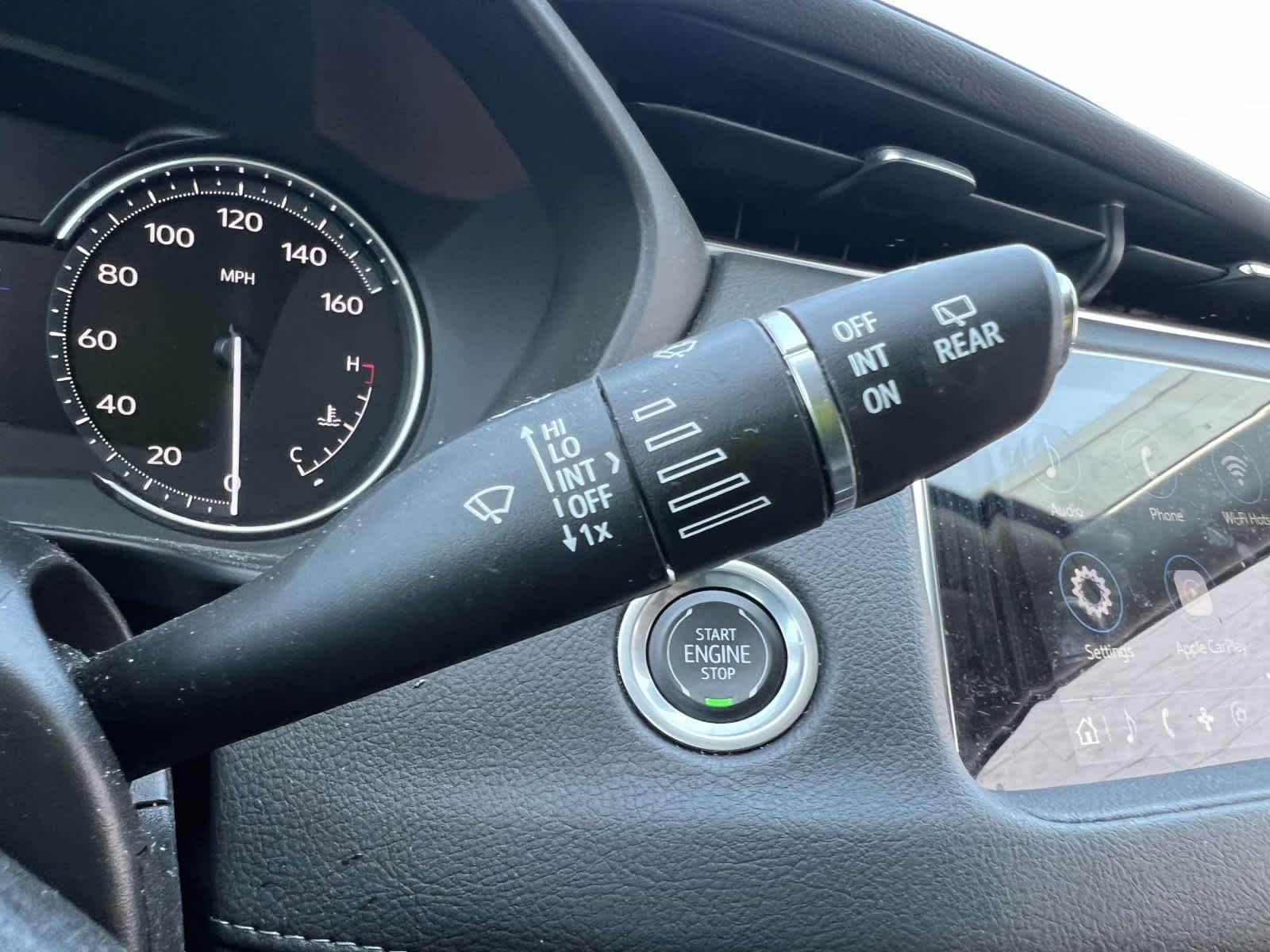 Vehicle image 25 of 30