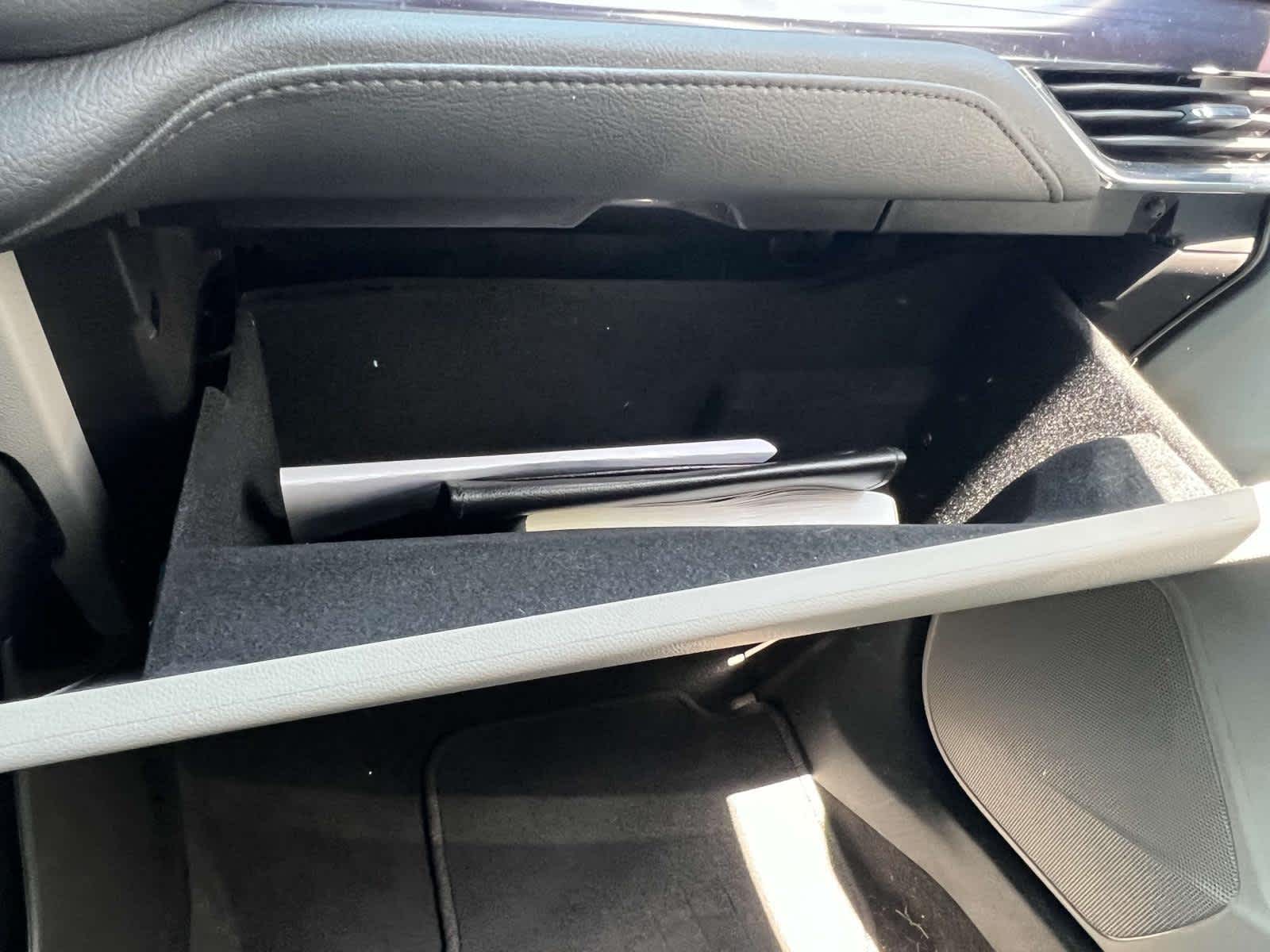 Vehicle image 17 of 30