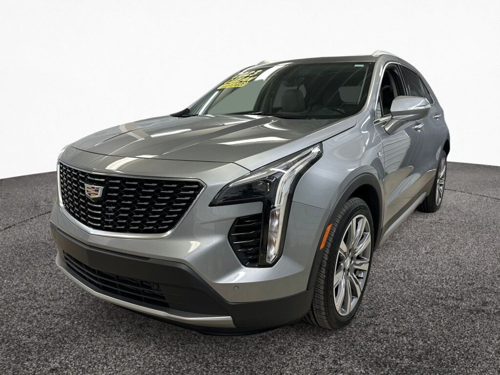 2023 Cadillac XT4 Premium Luxury Image 1 of 40