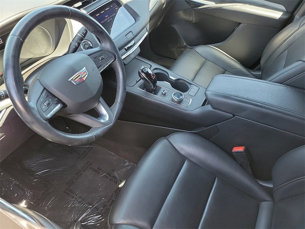 2023 Cadillac XT4 Premium Luxury Image 26 of 31