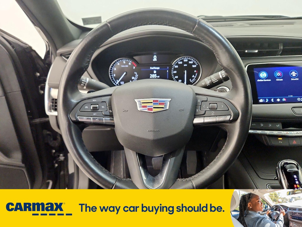 Vehicle image 13 of 28
