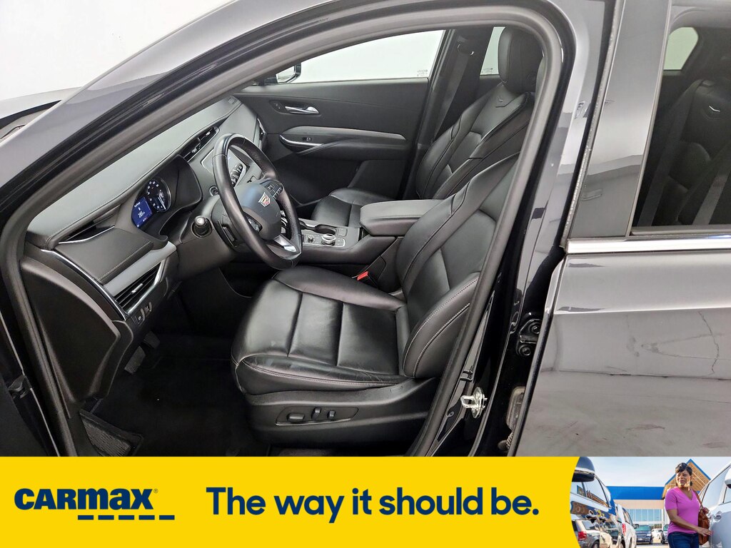 Vehicle image 14 of 28