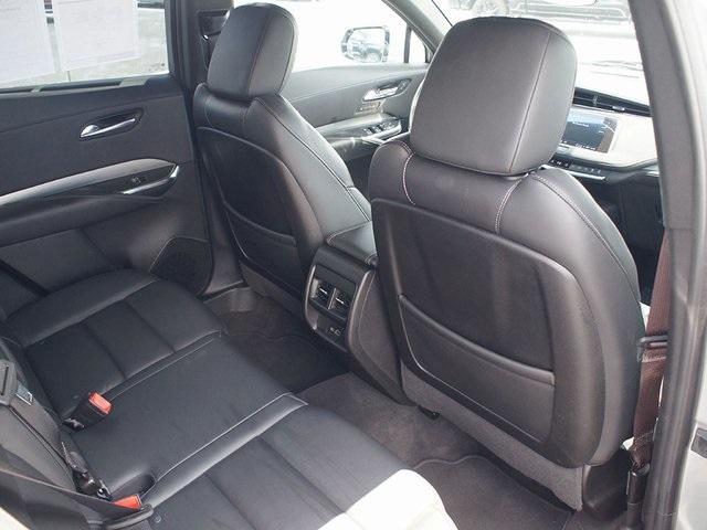 2023 Cadillac XT4 Premium Luxury Image 13 of 27