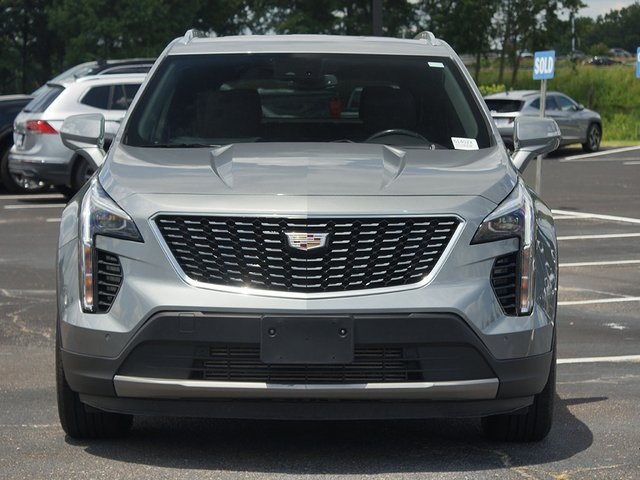 2023 Cadillac XT4 Premium Luxury Image 2 of 27