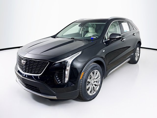 2023 Cadillac XT4 Premium Luxury Image 1 of 32