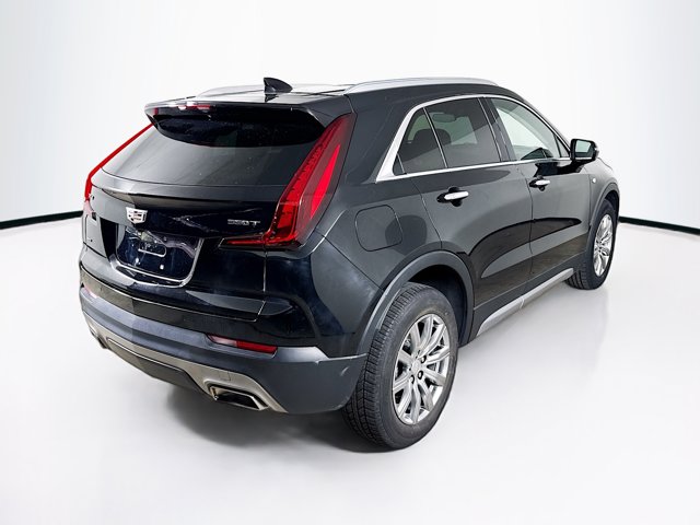 2023 Cadillac XT4 Premium Luxury Image 5 of 32