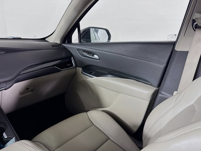2023 Cadillac XT4 Premium Luxury Image 15 of 32