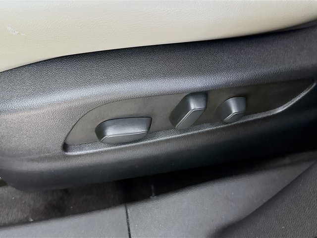 2023 Cadillac XT4 Premium Luxury Image 30 of 32