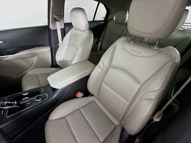 2023 Cadillac XT4 Premium Luxury Image 12 of 32
