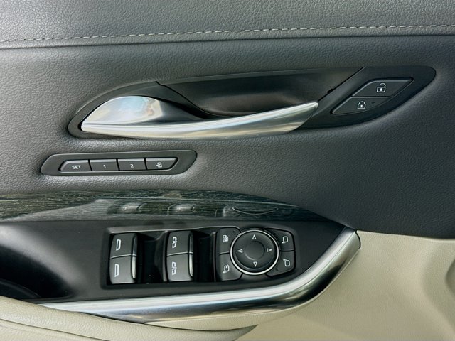 2023 Cadillac XT4 Premium Luxury Image 28 of 32