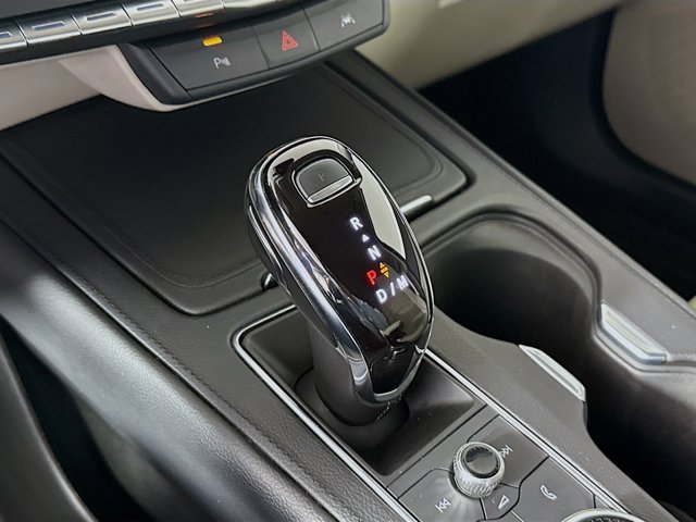 2023 Cadillac XT4 Premium Luxury Image 24 of 32