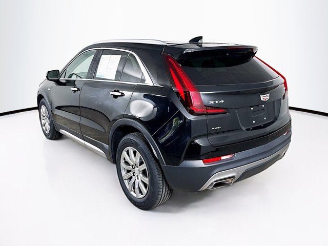 2023 Cadillac XT4 Premium Luxury Image 7 of 32