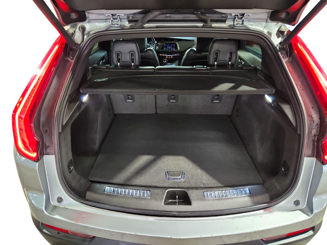 2023 Cadillac XT4 Premium Luxury Image 9 of 25