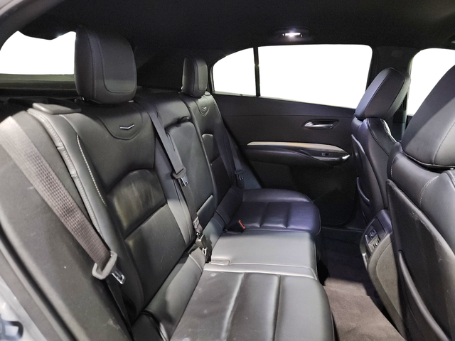 2023 Cadillac XT4 Premium Luxury Image 10 of 25