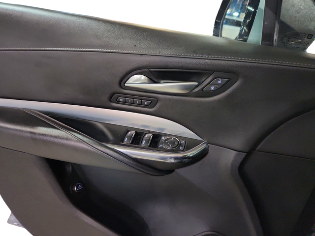 2023 Cadillac XT4 Premium Luxury Image 22 of 25