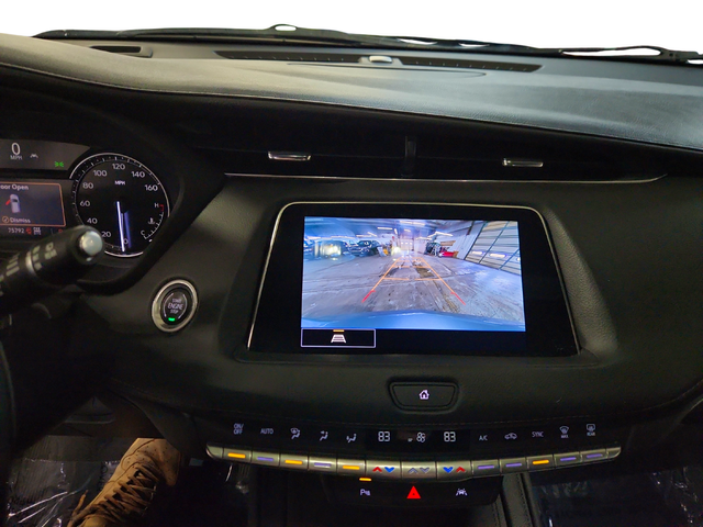 2023 Cadillac XT4 Premium Luxury Image 19 of 25