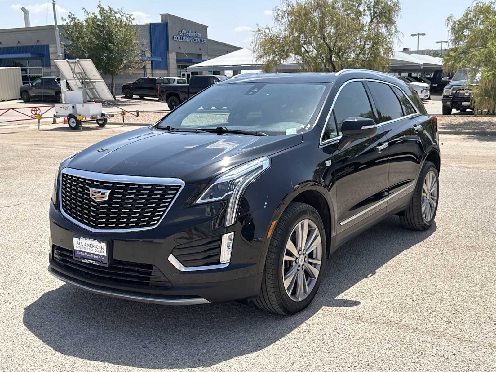 2023 Cadillac XT5 Premium Luxury Image 1 of 25