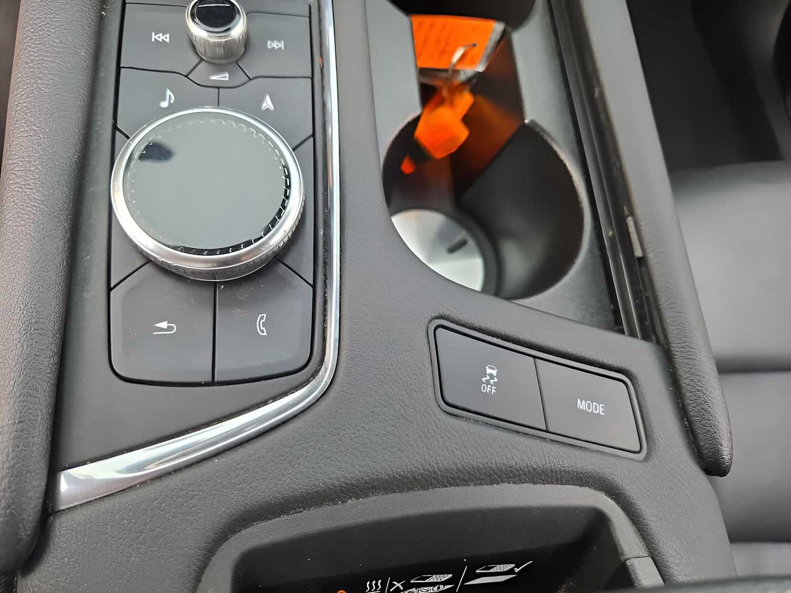 Vehicle image 24 of 43