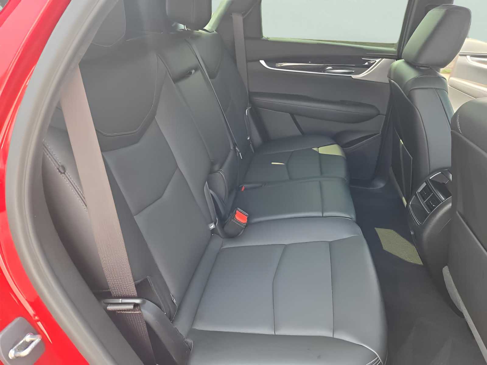 Vehicle image 36 of 43