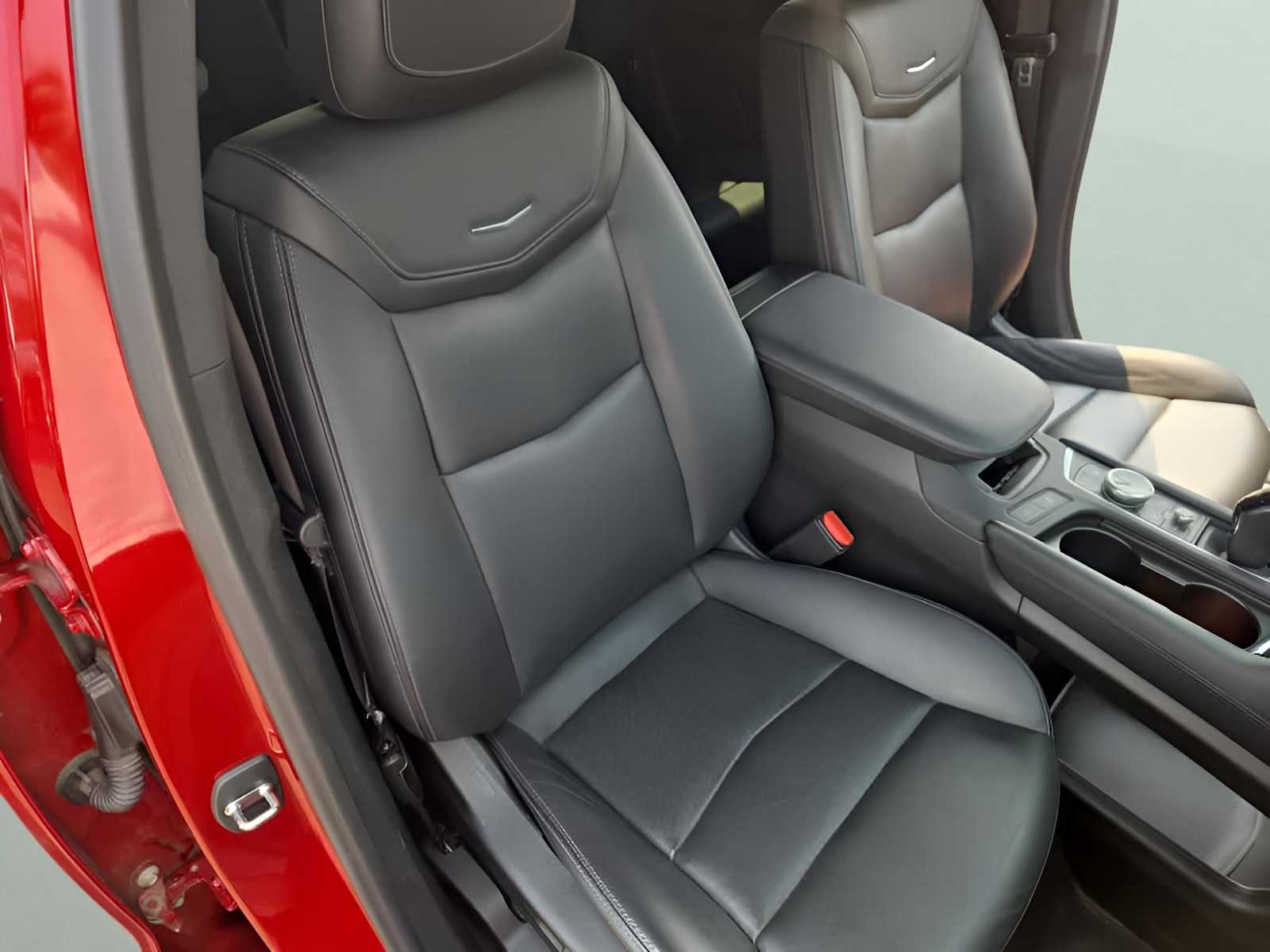 Vehicle image 40 of 43