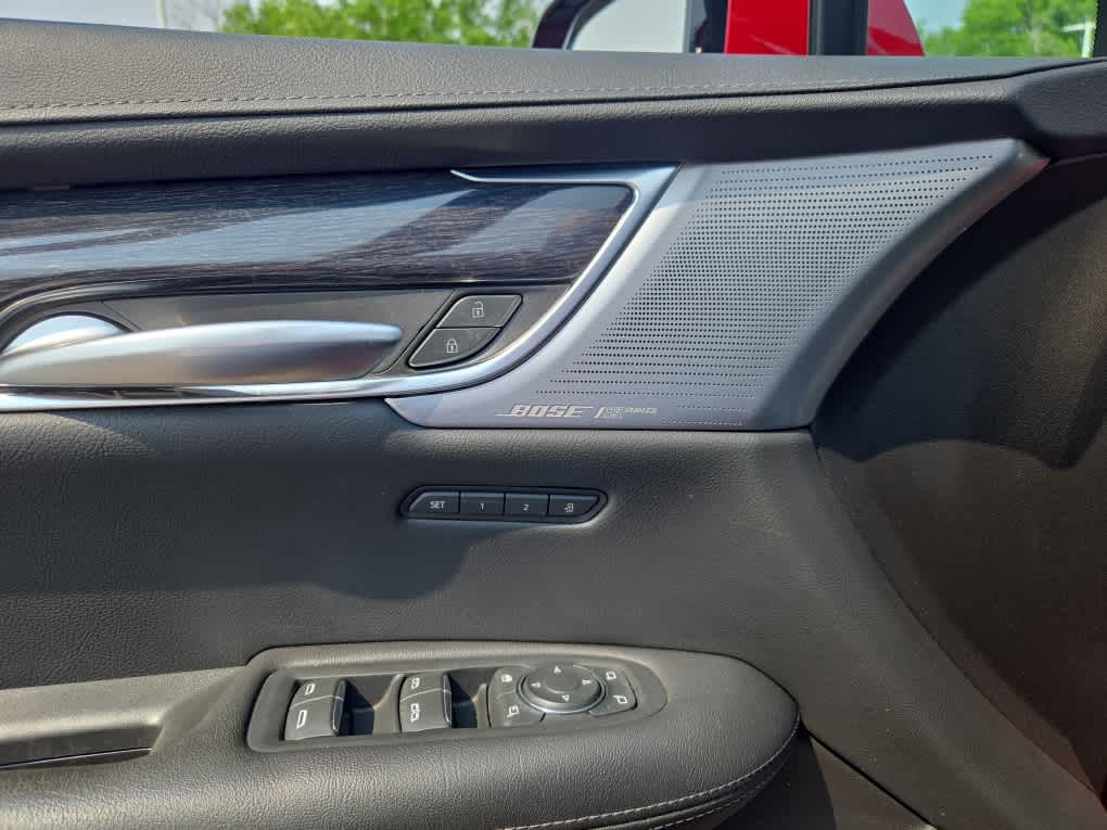 Vehicle image 11 of 43