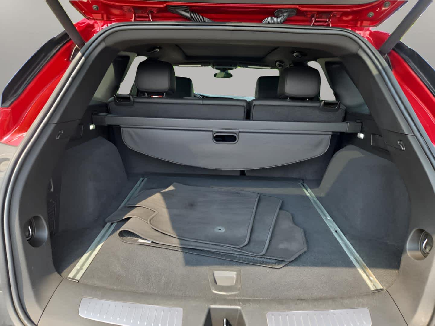 Vehicle image 31 of 43