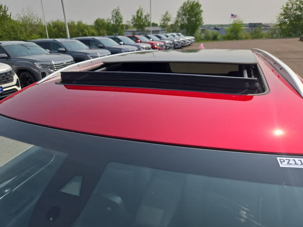 Vehicle image 9 of 43