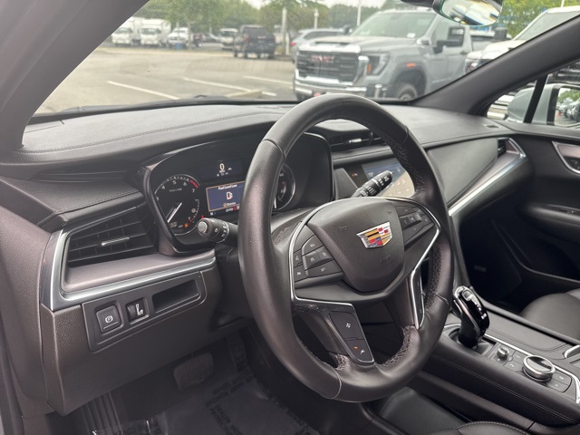 Vehicle image 12 of 31