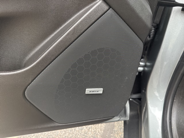 Vehicle image 11 of 31