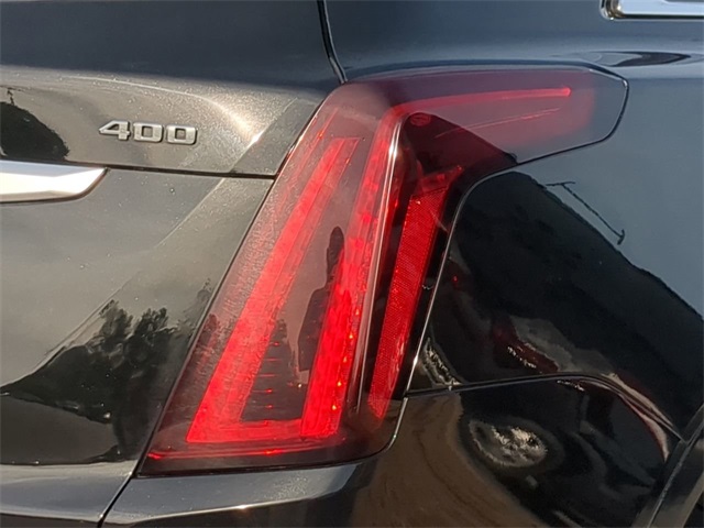 Vehicle image 12 of 33