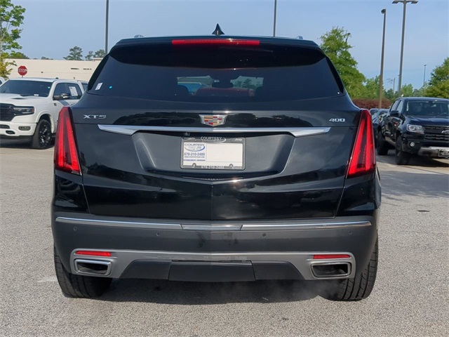 Vehicle image 8 of 33