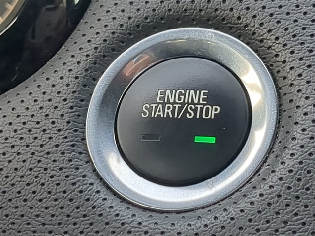 Vehicle image 32 of 33