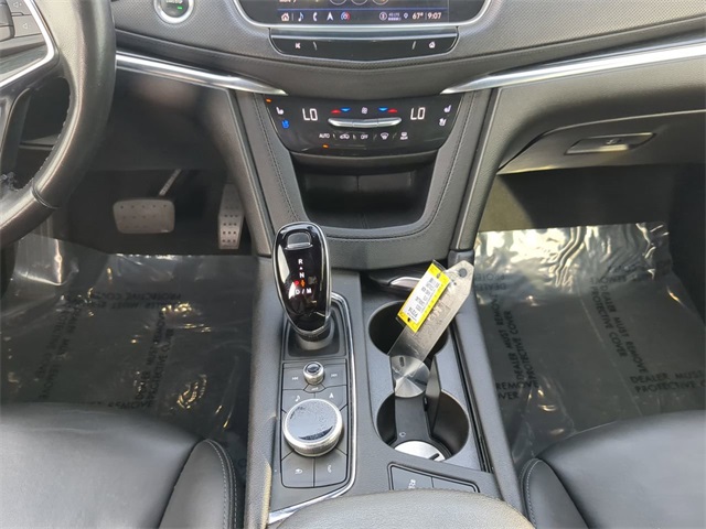Vehicle image 18 of 33