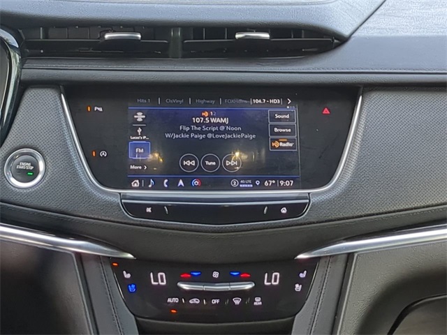 Vehicle image 17 of 33