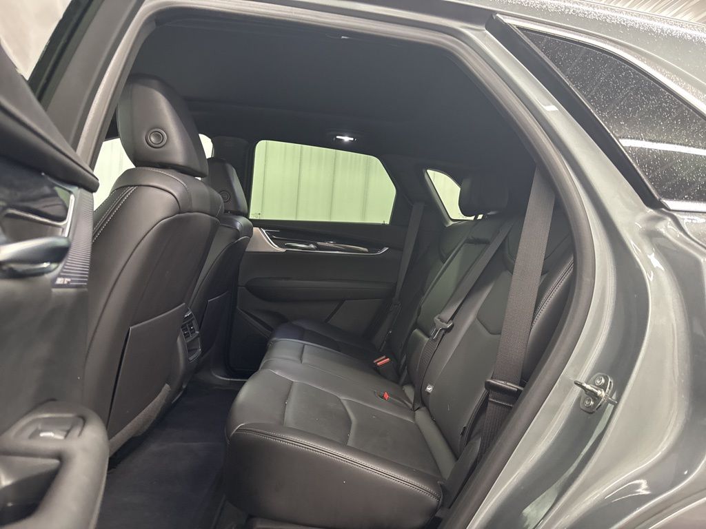 Vehicle image 16 of 20