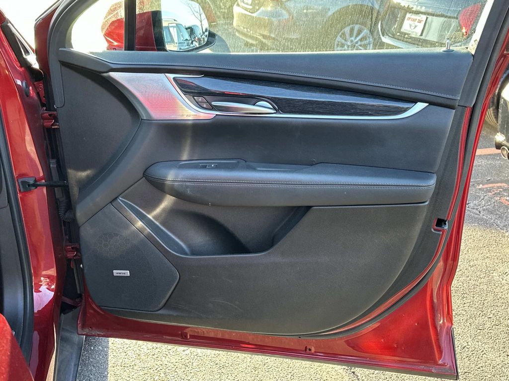 2023 Cadillac XT5 Premium Luxury Image 21 of 30