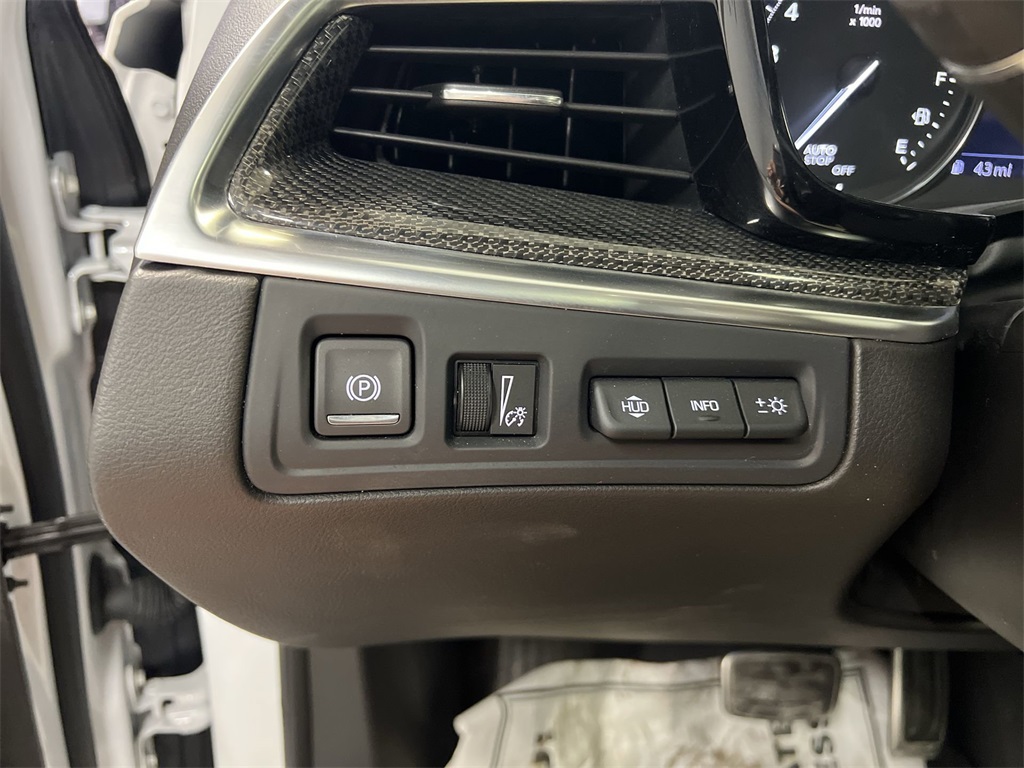 Vehicle image 31 of 33