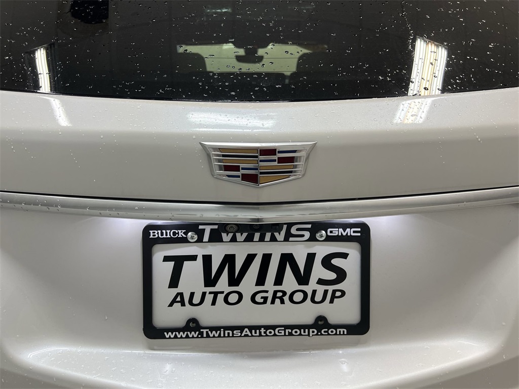 Vehicle image 26 of 33