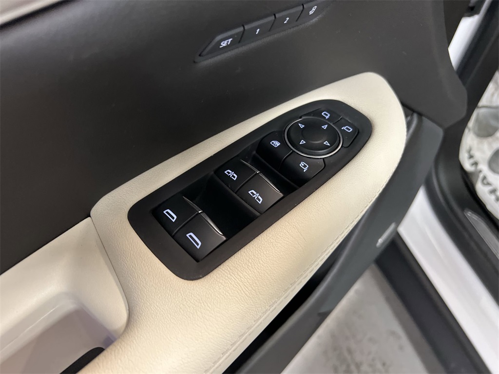 Vehicle image 33 of 33
