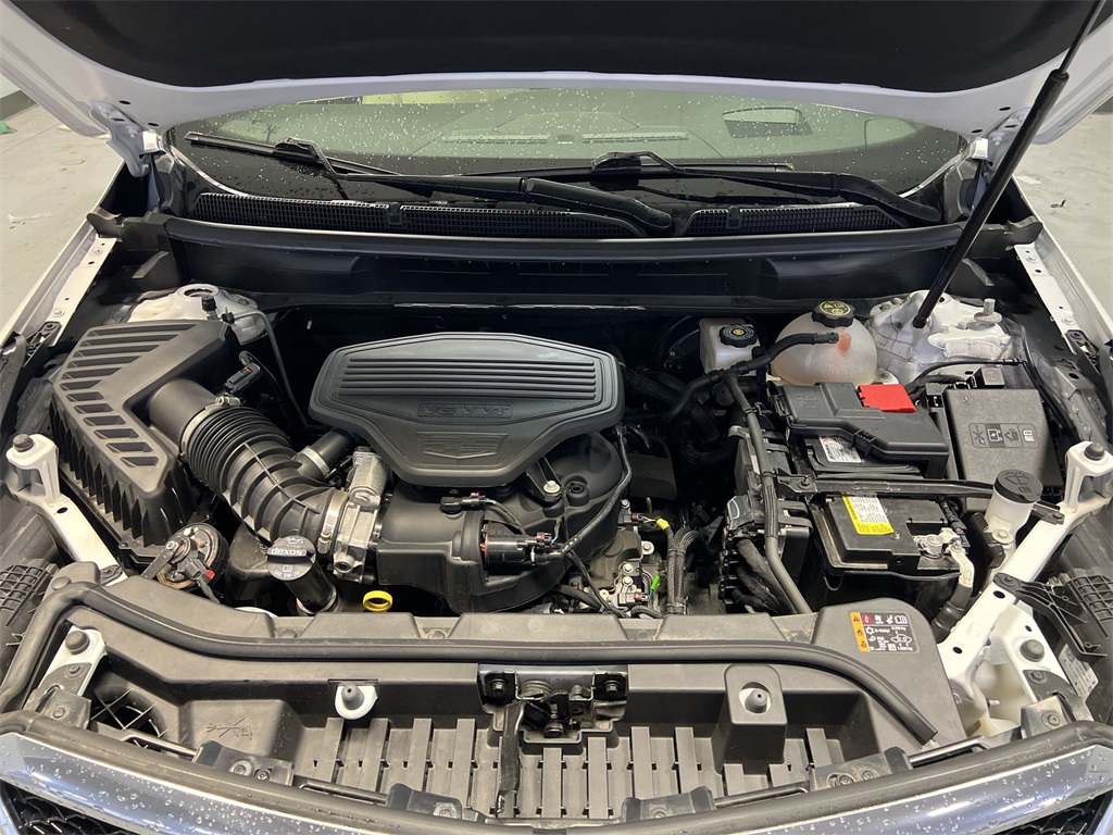Vehicle image 10 of 33