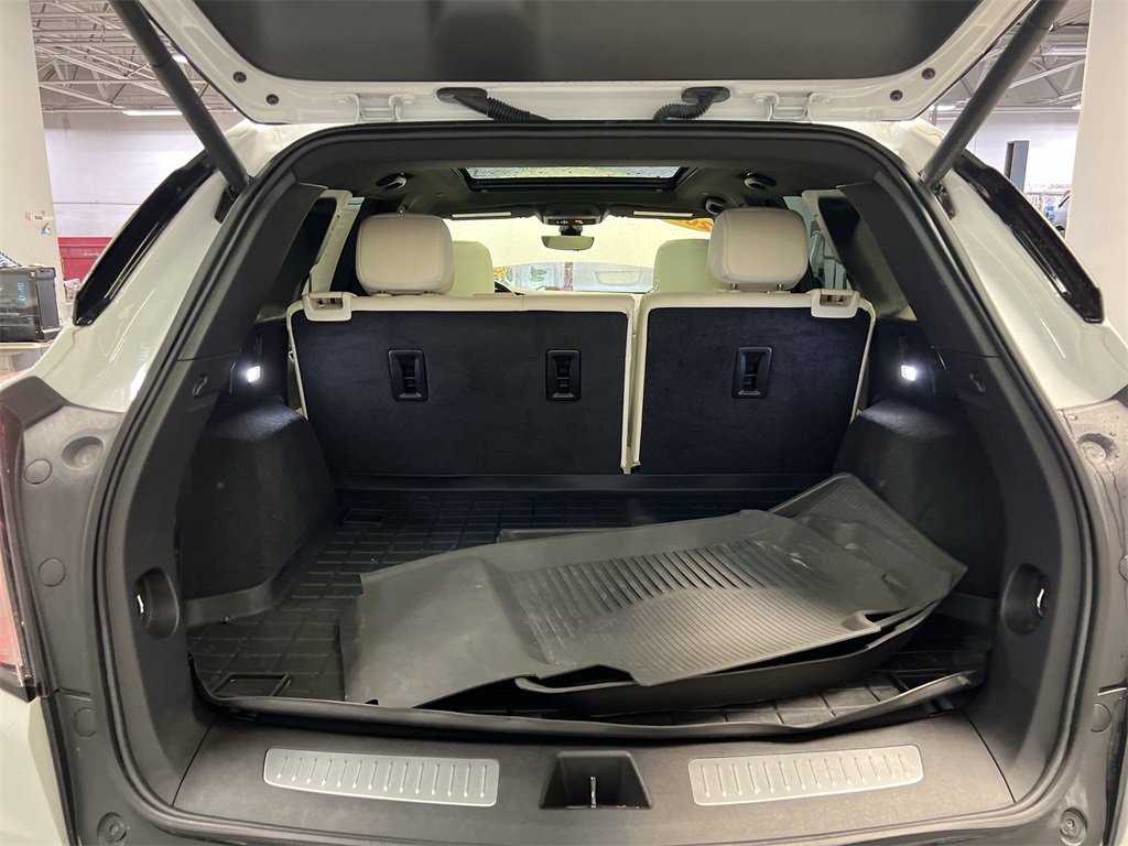 Vehicle image 12 of 33