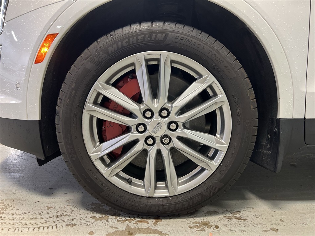 Vehicle image 11 of 33