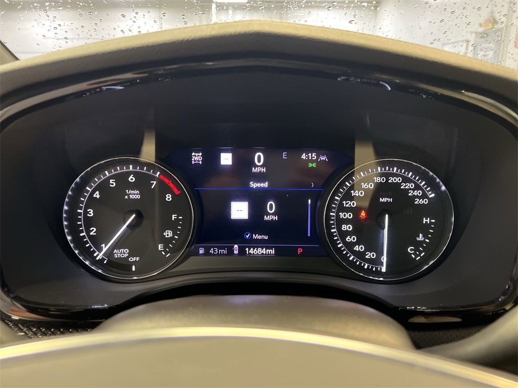 Vehicle image 19 of 33