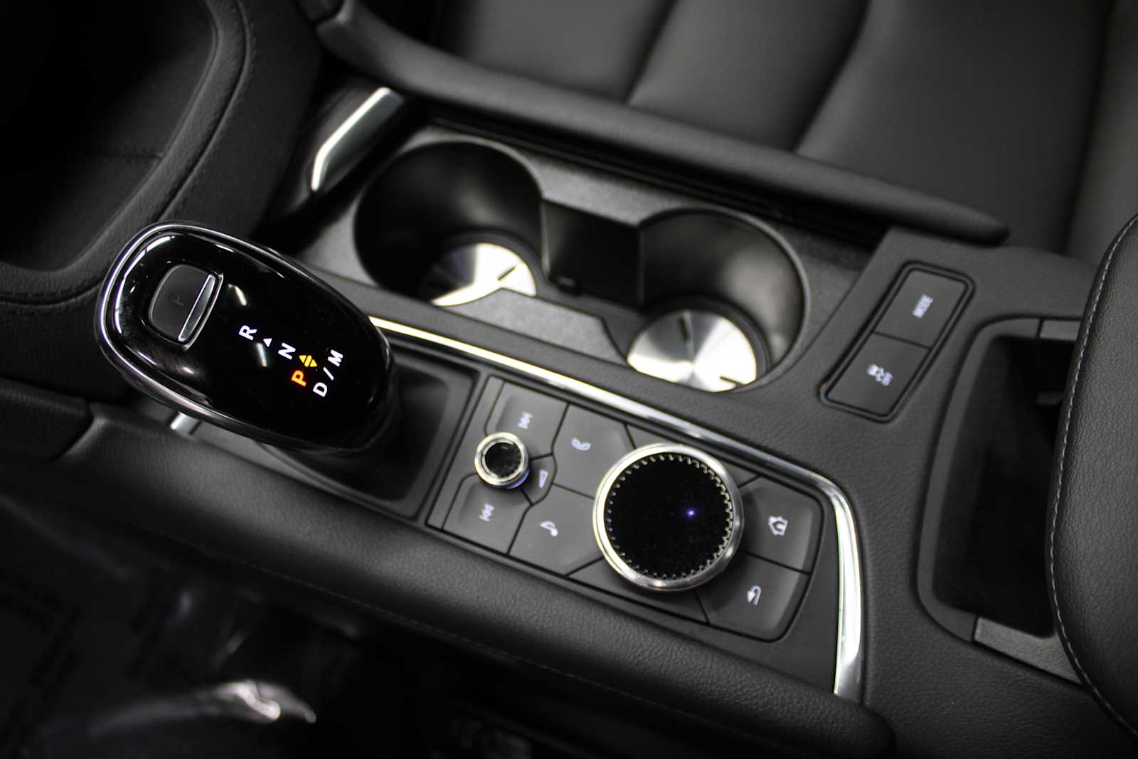Vehicle image 36 of 46