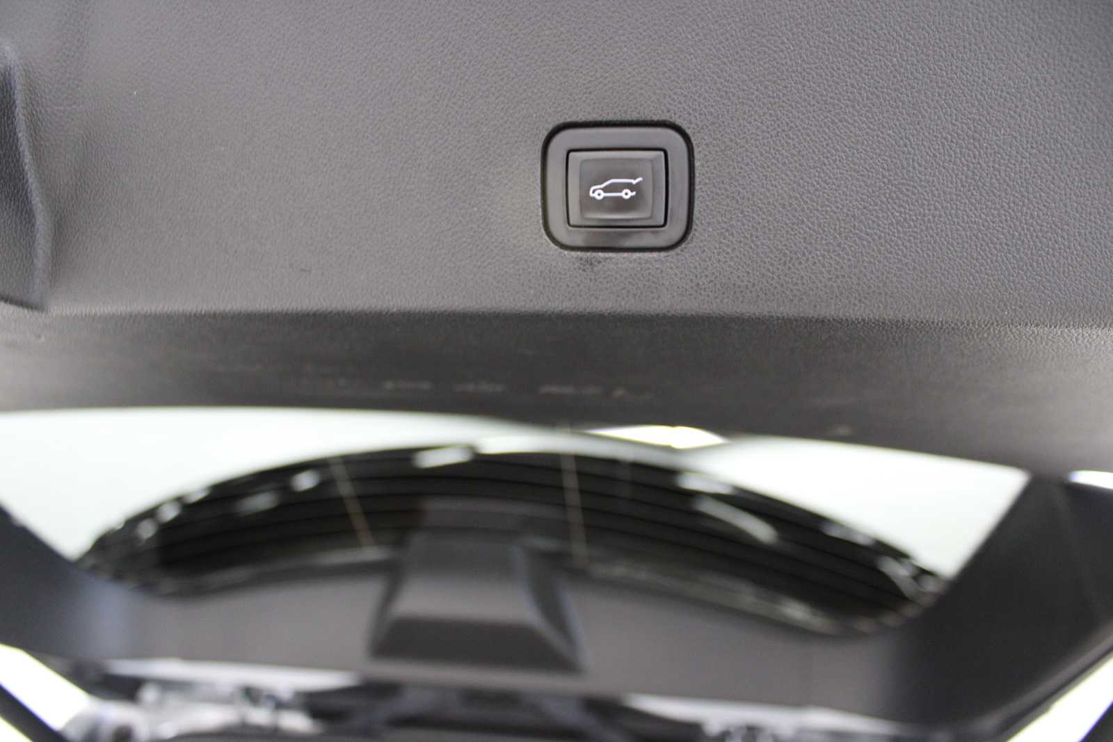 Vehicle image 13 of 46