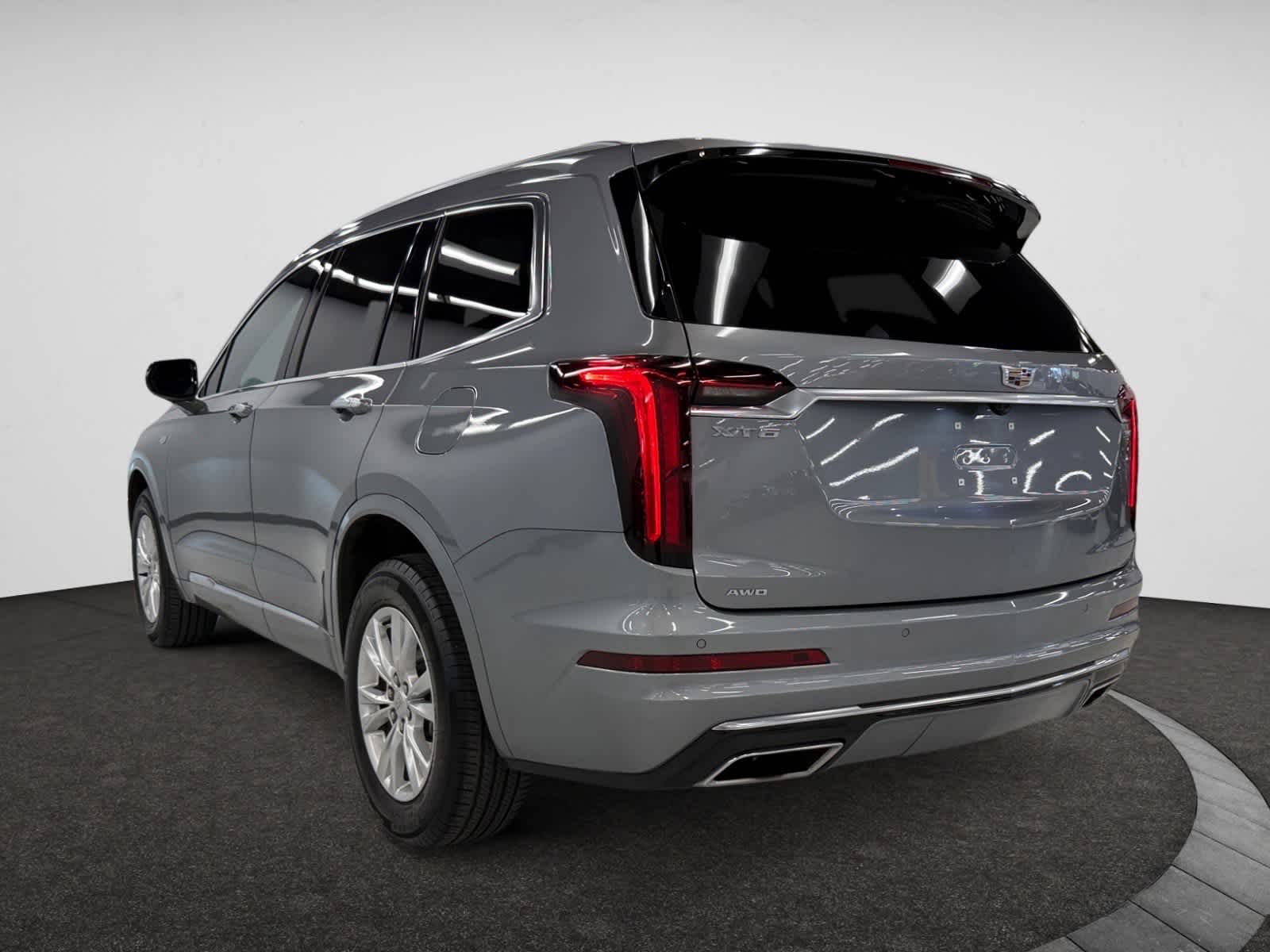 Vehicle image 5 of 46