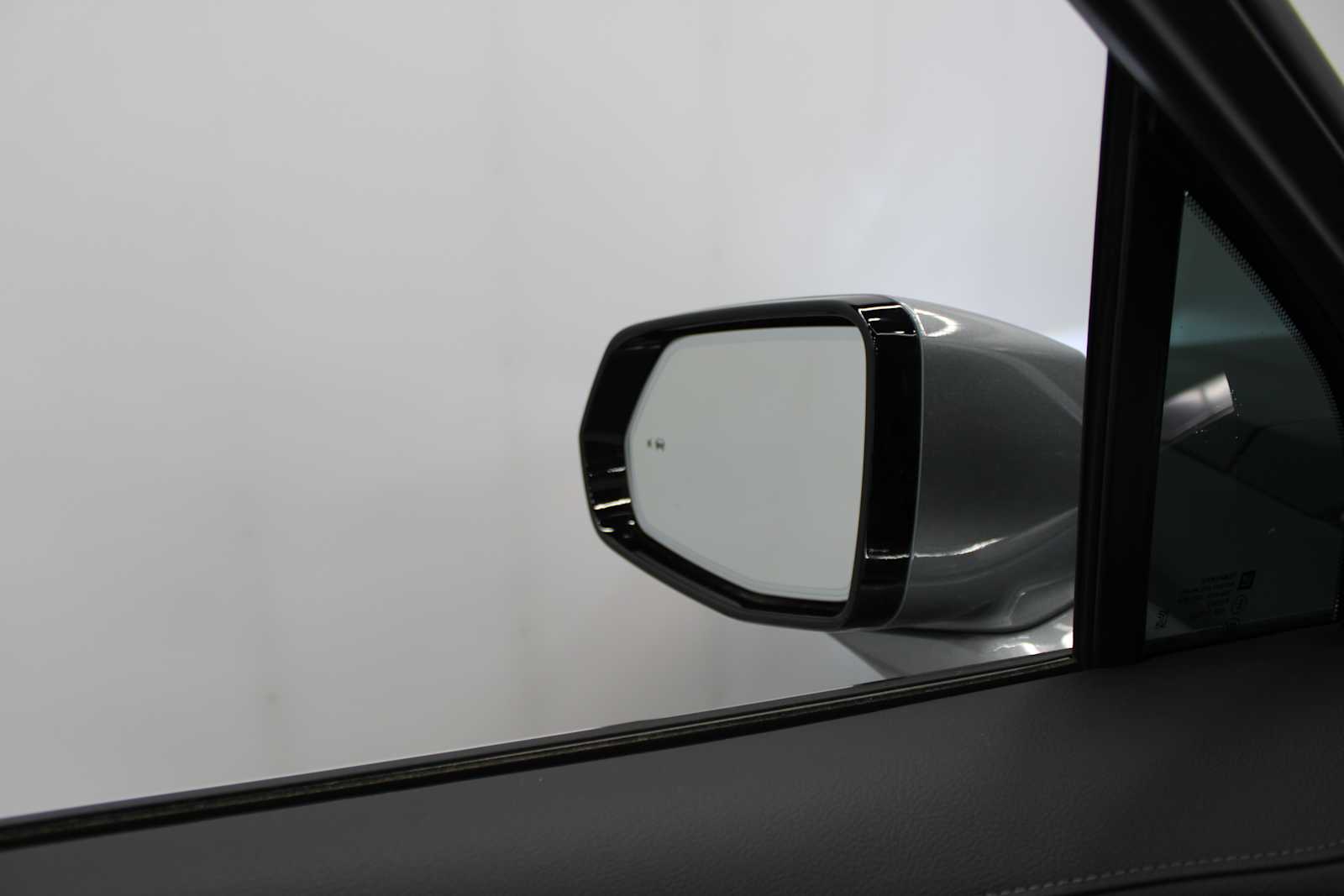 Vehicle image 14 of 46